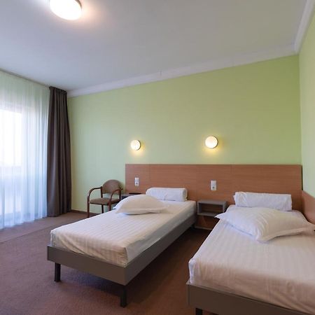 Hotel Vila Rosa 2 Cluj-Napoca Exterior foto