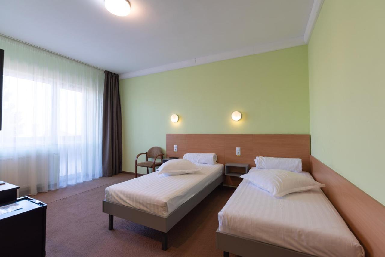 Hotel Vila Rosa 2 Cluj-Napoca Exterior foto